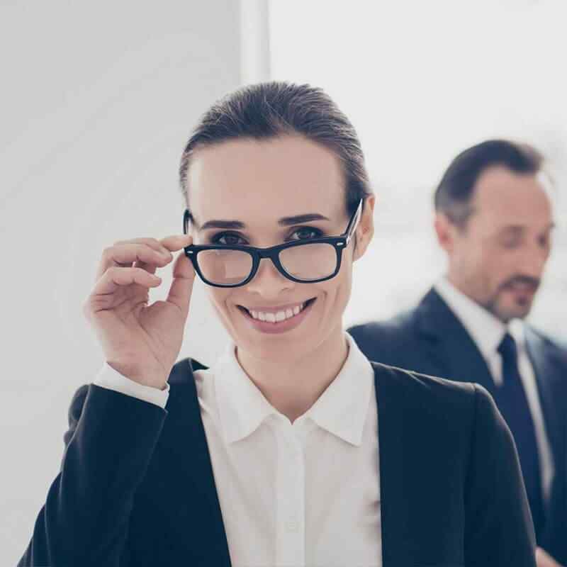https://mbinternex.com/wp-content/uploads/2019/04/img-people-07.jpg
